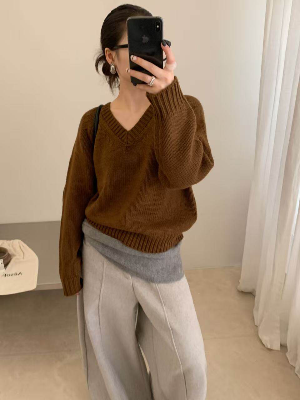 Women's Vintage Twist V-Neck Knit Sweater