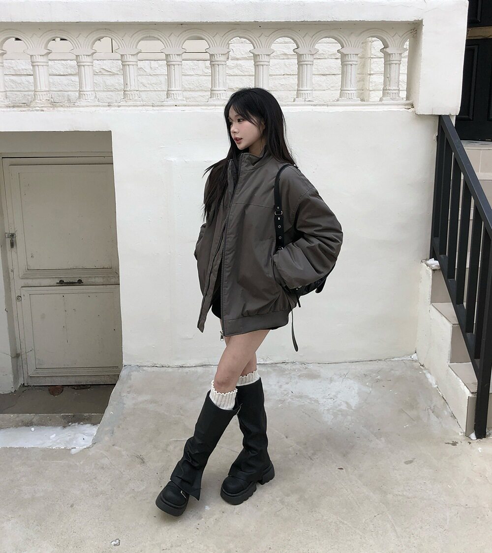 Women's Korean Style Stand-Up Collar Pilot Sleeve Pleated Cotton-Padded Jacket