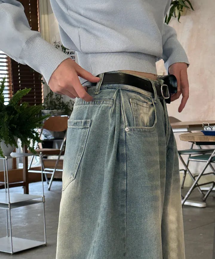 Women?s Retro Washed Wide-Leg Buttoned Hem Denim Jeans