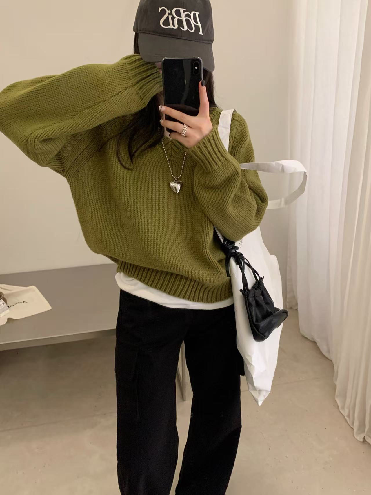 Women's Vintage Twist V-Neck Knit Sweater