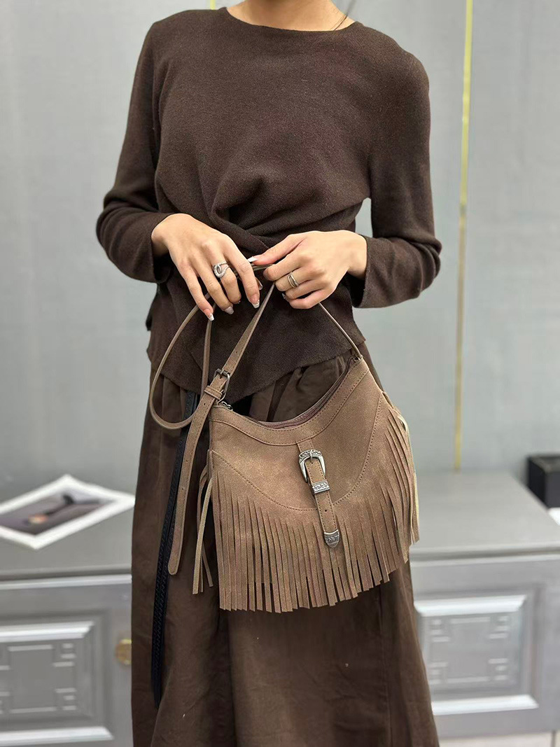 Single shoulder crossbody bag, hip bag with an inclined strap