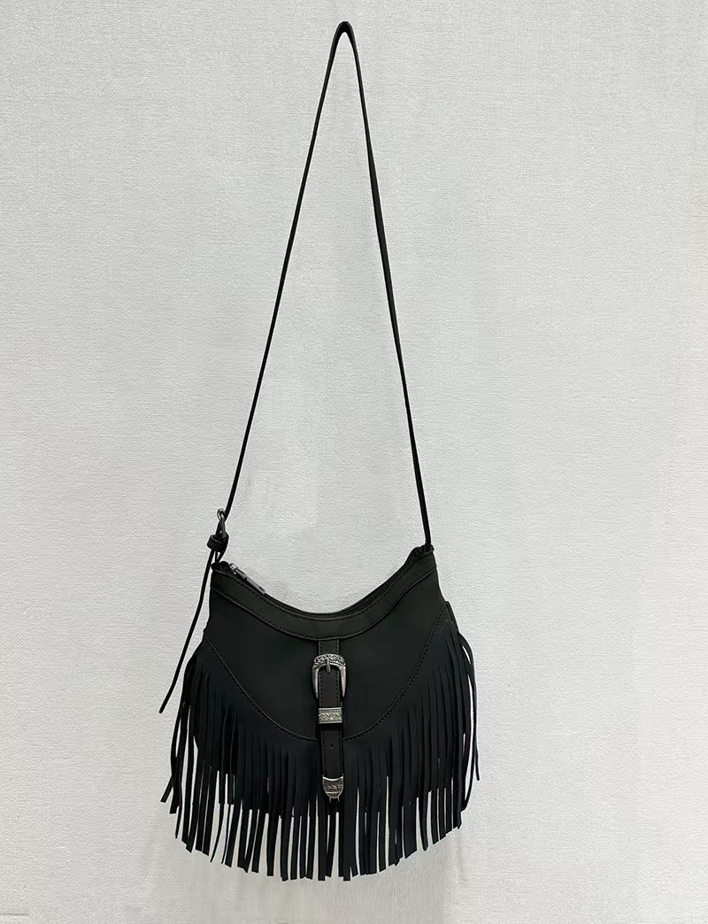 Single shoulder crossbody bag, hip bag with an inclined strap