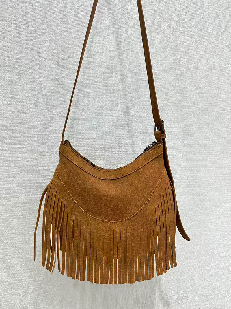 Single shoulder crossbody bag, hip bag with an inclined strap