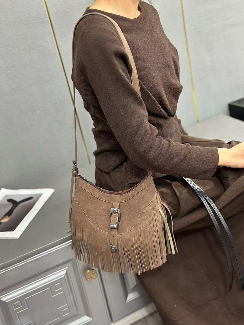Single shoulder crossbody bag, hip bag with an inclined strap