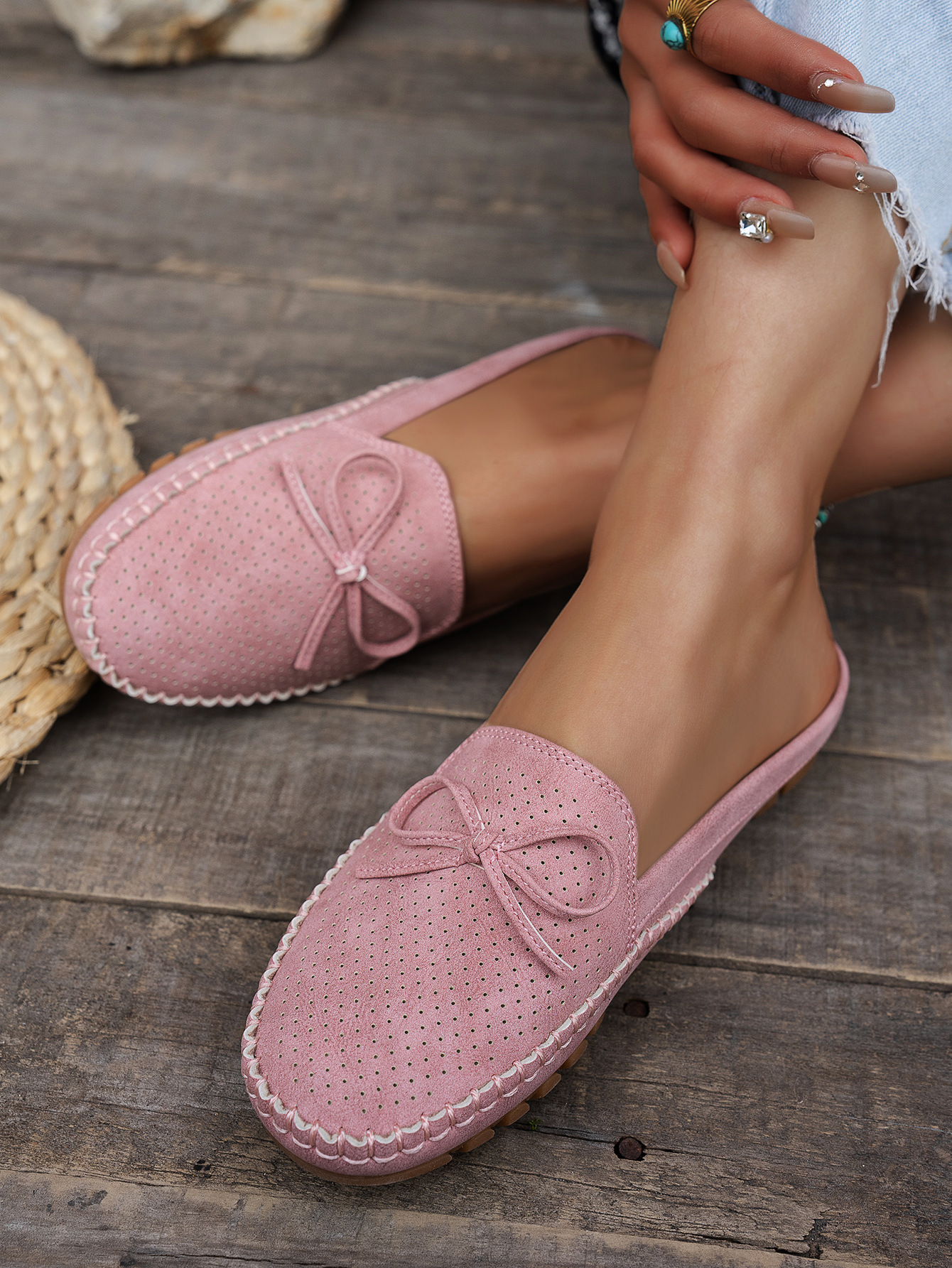 Women's Retro Stitching Flat Loafers PU Solid Color Round Toe Slip-On Shoes
