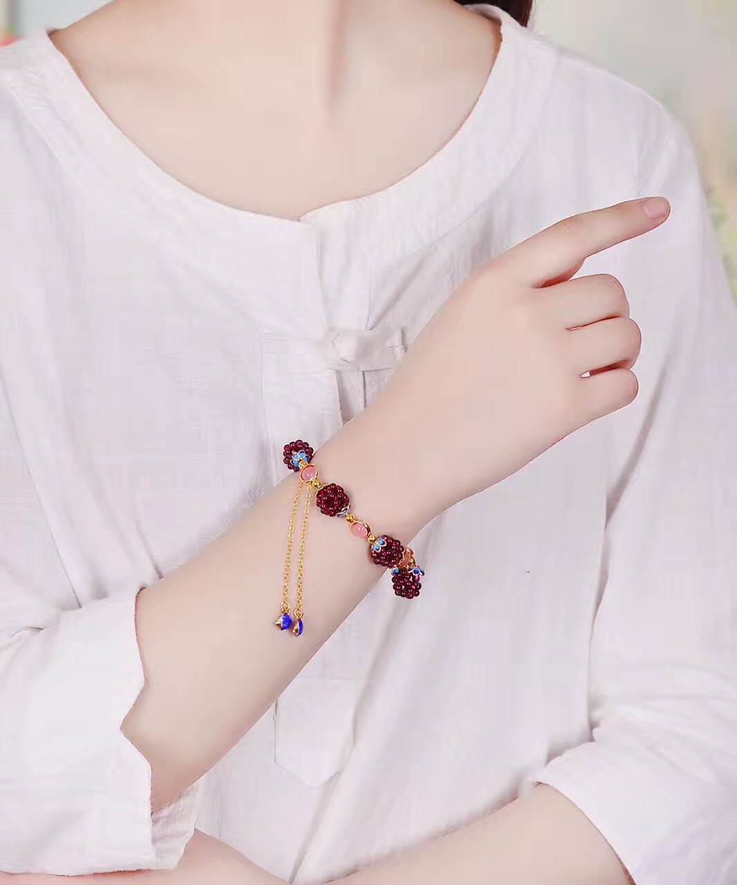 Natural garnet bracelet