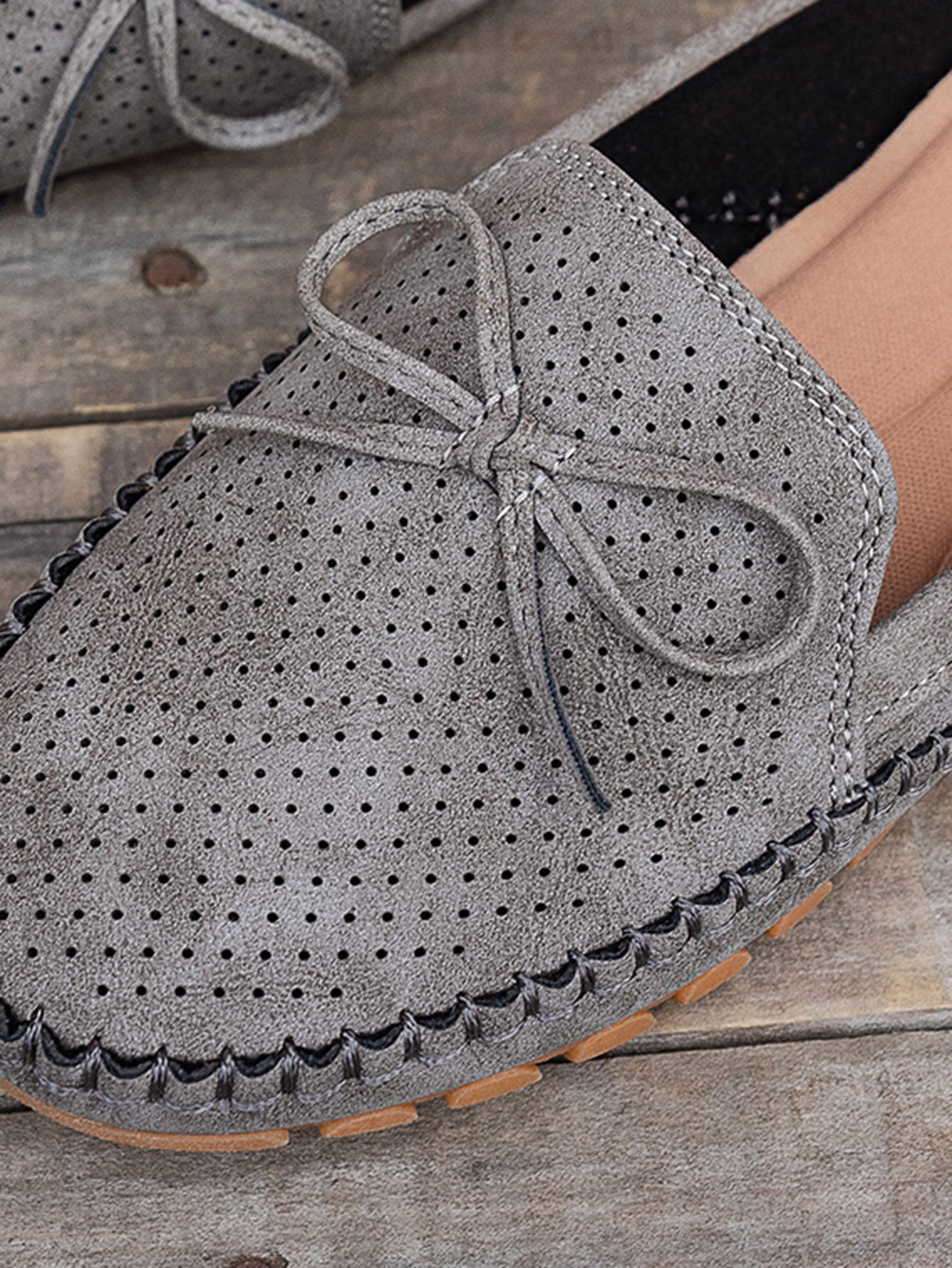 Women's Retro Stitching Flat Loafers PU Solid Color Round Toe Slip-On Shoes