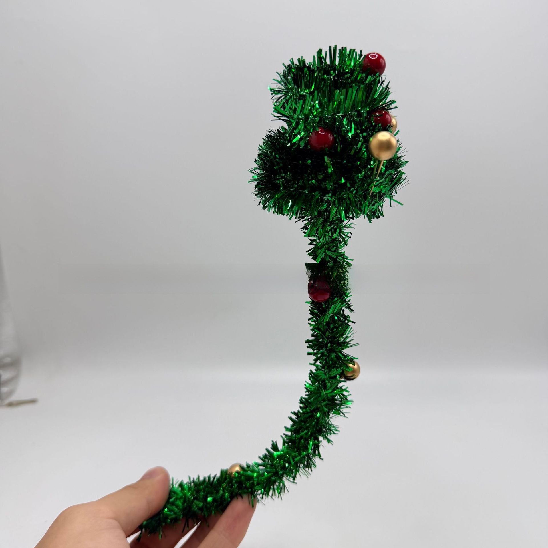 Christmas Tree Pattern USB Projection Light with 6 Interchangeable Lenses for Holiday Home Decor