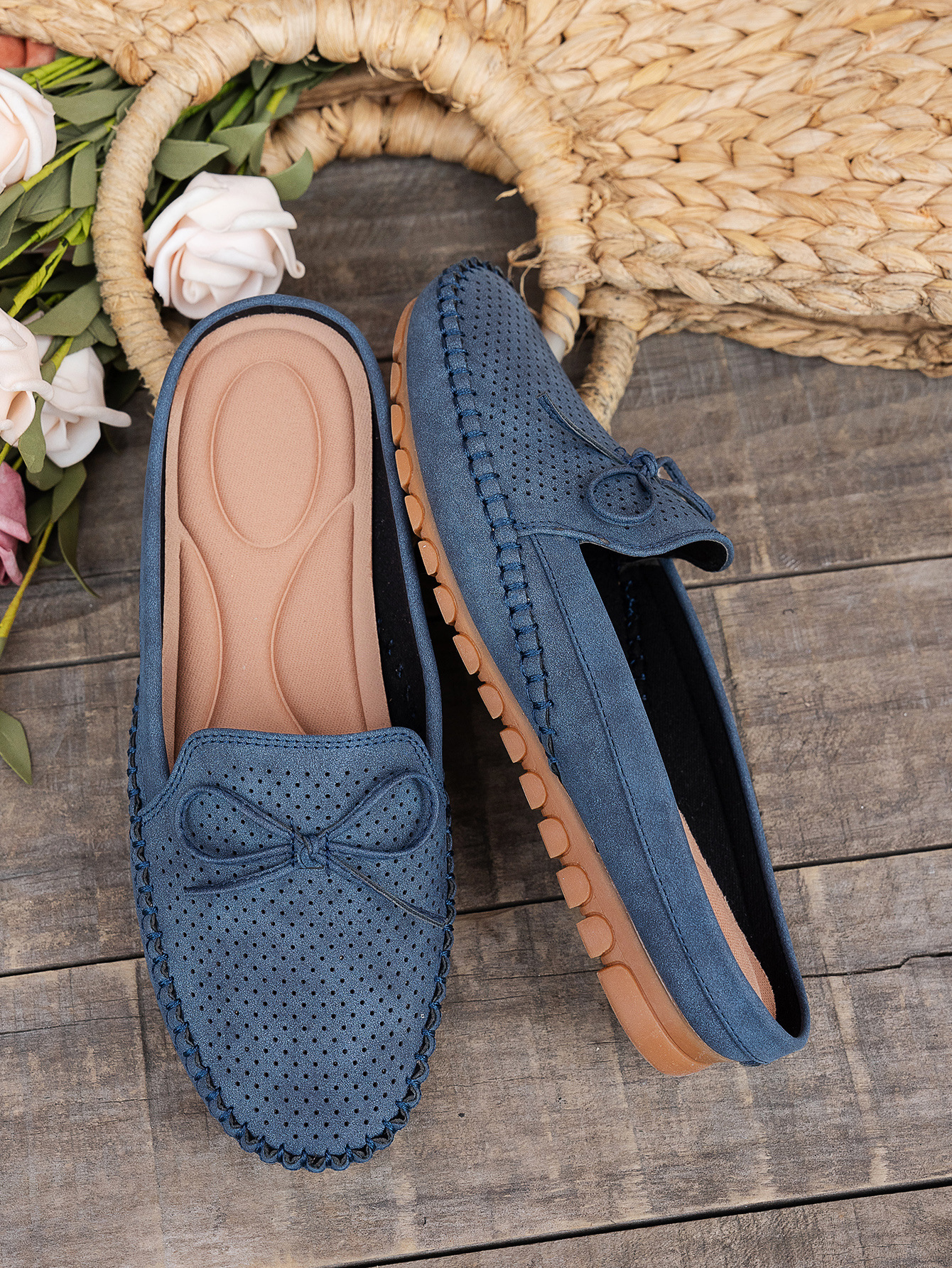 Women's Retro Stitching Flat Loafers PU Solid Color Round Toe Slip-On Shoes