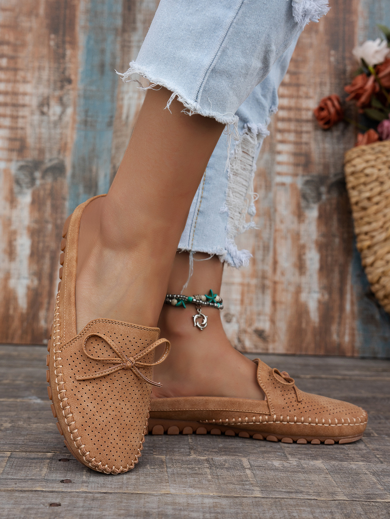 Women's Retro Stitching Flat Loafers PU Solid Color Round Toe Slip-On Shoes