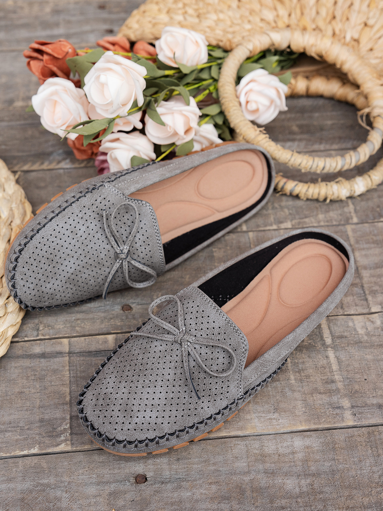 Women's Retro Stitching Flat Loafers PU Solid Color Round Toe Slip-On Shoes