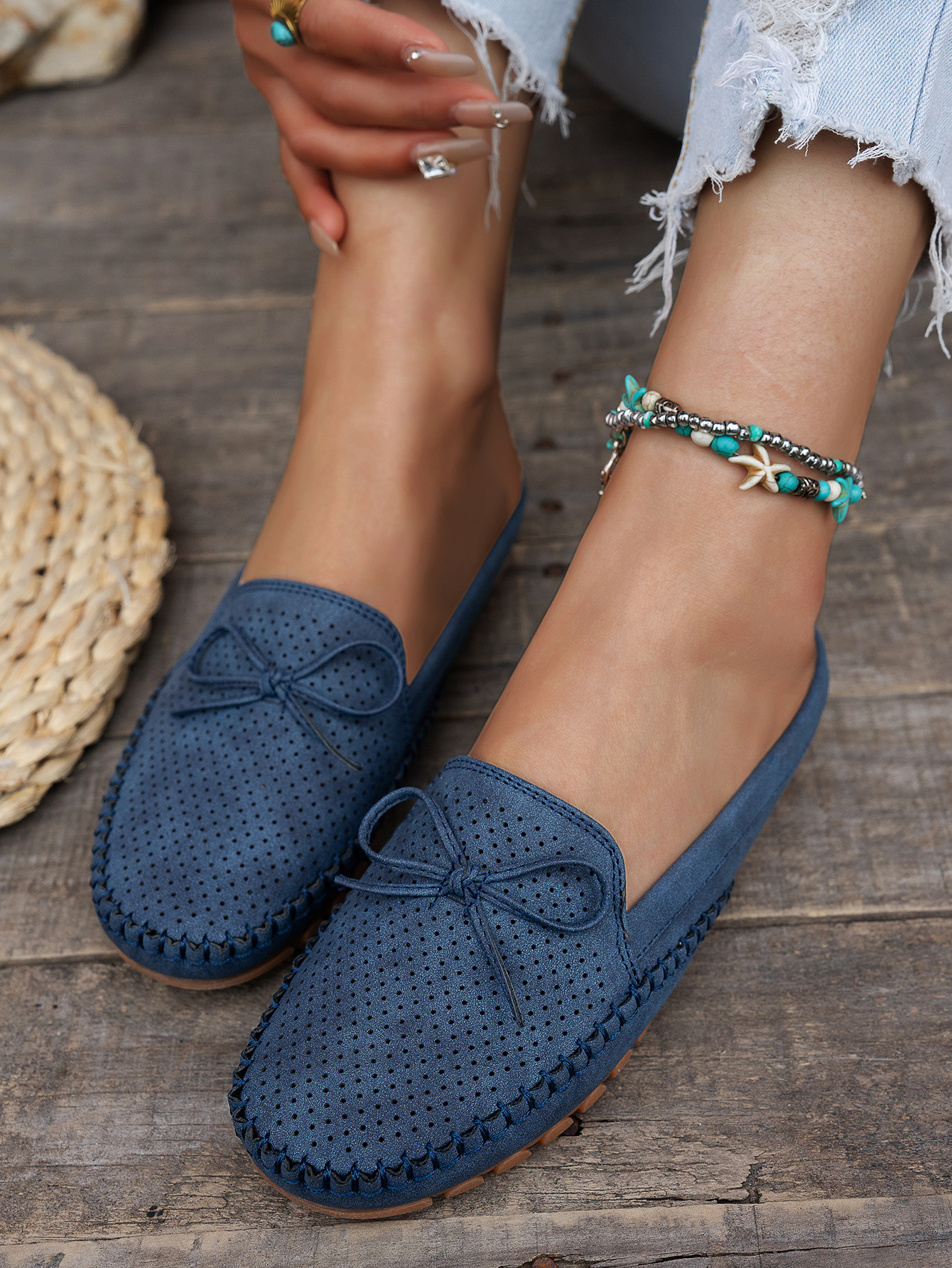 Women's Retro Stitching Flat Loafers PU Solid Color Round Toe Slip-On Shoes