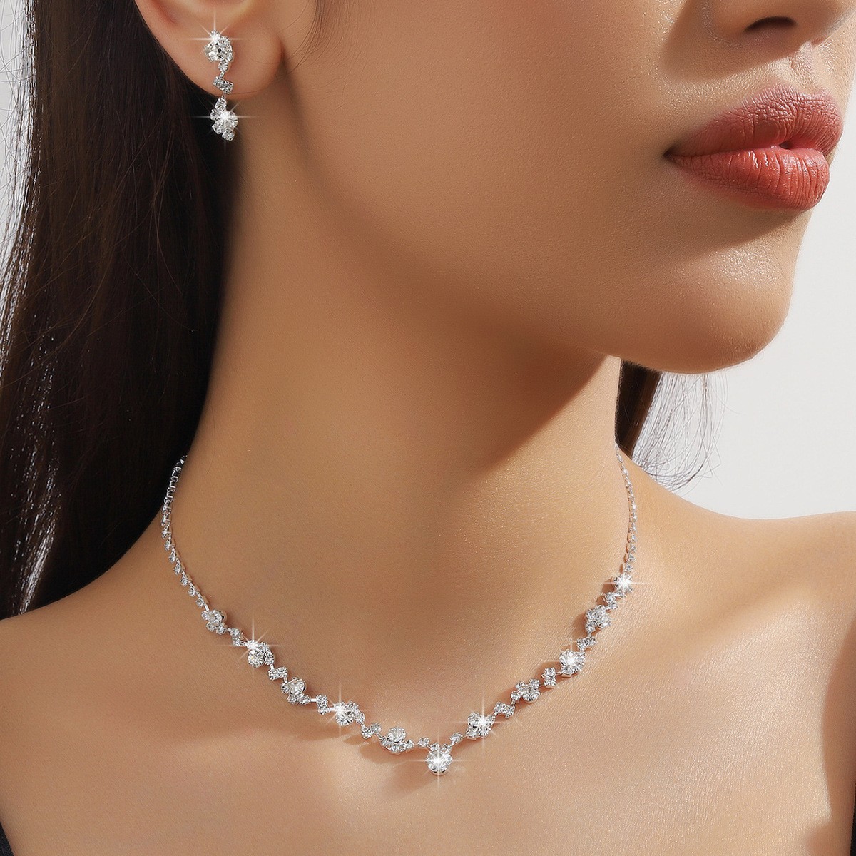 Rhinestone Geometric Pendant Necklace and Earrings Jewelry Set for Women Bridal Light Luxury