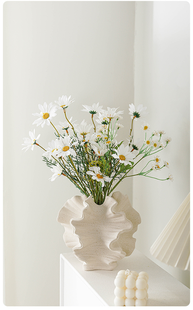 European-style handmade ceramic vase