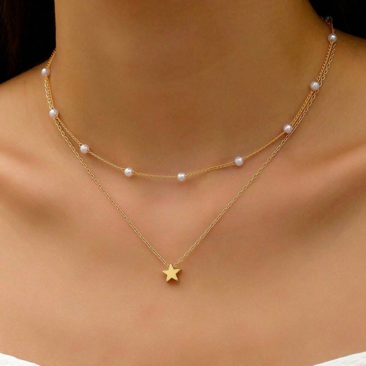 Layered clavicle necklaces