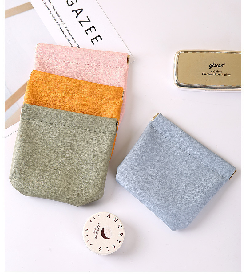 Cosmetic storage bag