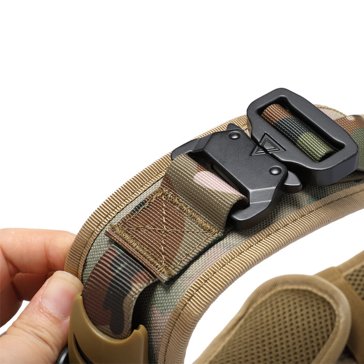 Tactical dog collar with metal buckle and quick-release function