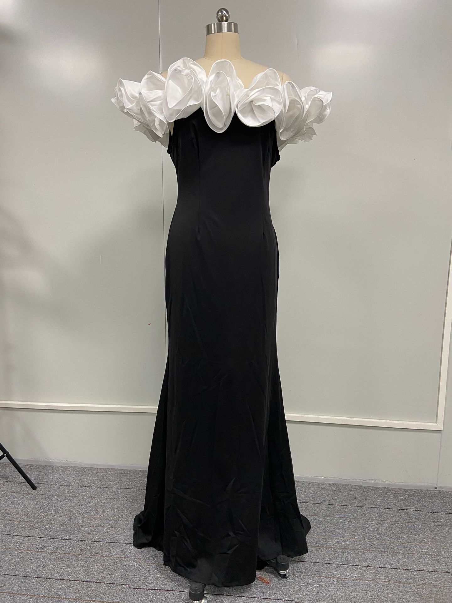2024 Cross-border Foreign Trade Black Long Dress High Waist Wrap Chest Slim-fit Split Elegant Commuter Large Swing Dress