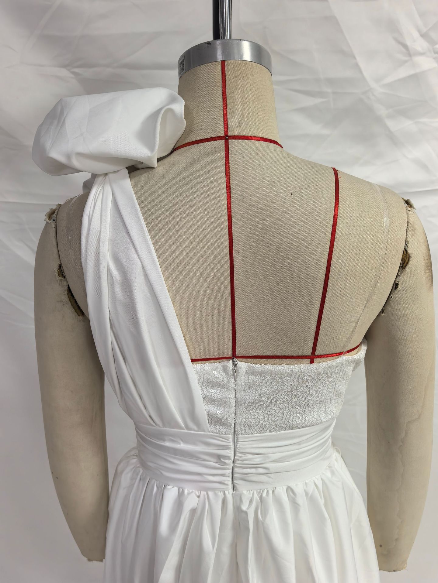 2027 Spring/Summer New Cross-Border Women's Fashion Wish Dress Slim Fit White Strapless Flared Tie-Up Sequin Short Dress