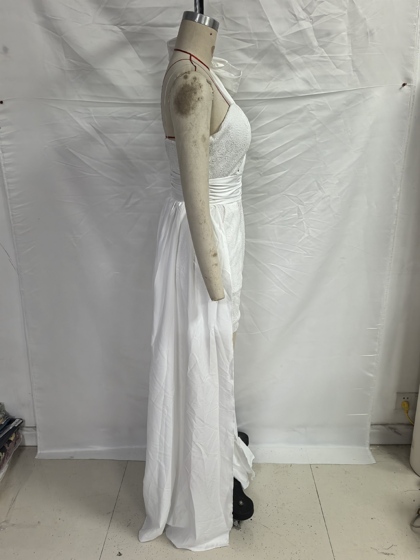 2027 Spring/Summer New Cross-Border Women's Fashion Wish Dress Slim Fit White Strapless Flared Tie-Up Sequin Short Dress