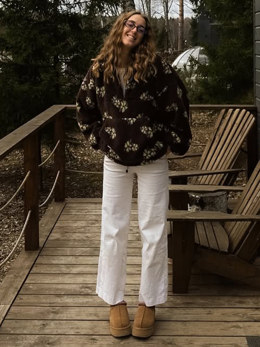 ?? (10)