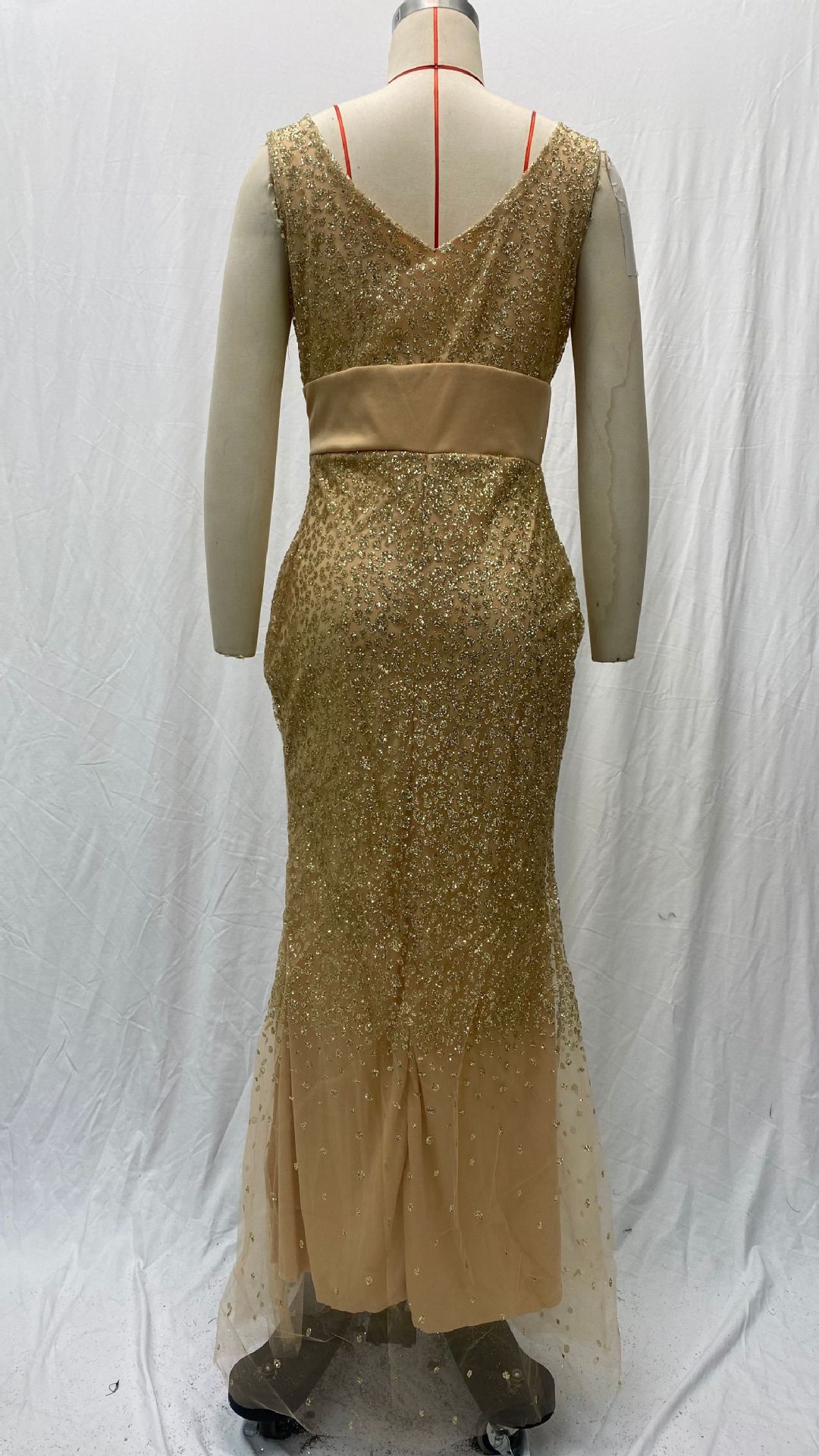 2027 New European and American Cross-Border Women's Clothing Amazon Long Dress with Straps, V-Neck, Slit, and Gold Embellishments