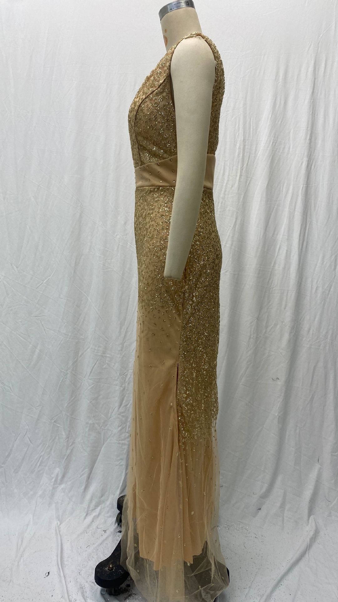 2027 New European and American Cross-Border Women's Clothing Amazon Long Dress with Straps, V-Neck, Slit, and Gold Embellishments
