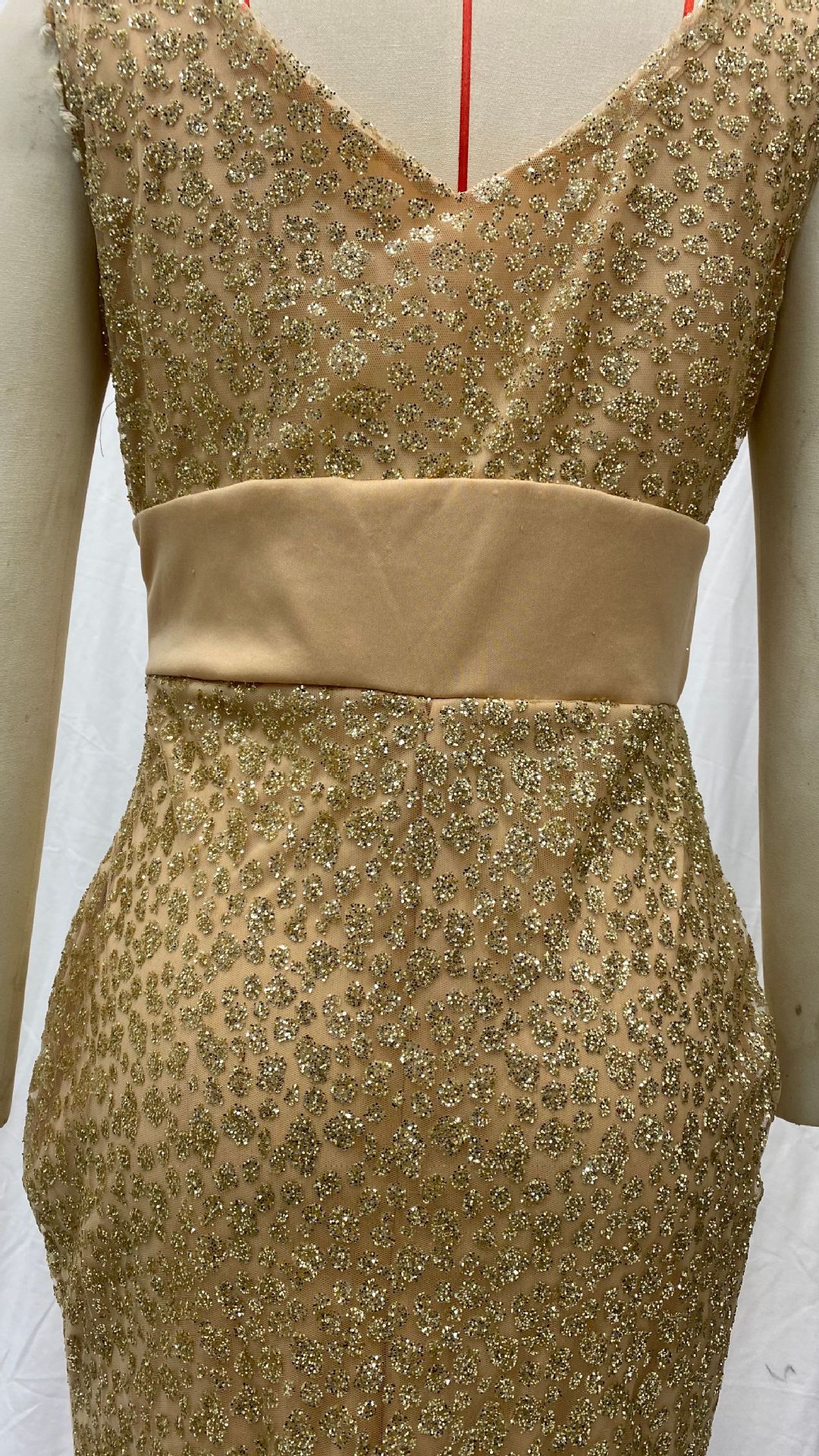 2027 New European and American Cross-Border Women's Clothing Amazon Long Dress with Straps, V-Neck, Slit, and Gold Embellishments