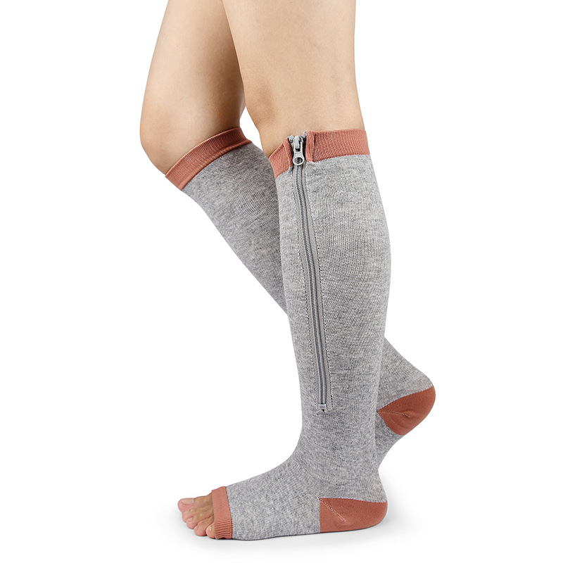 Zipper Closure Graduated Compression Socks for Sports and Recovery