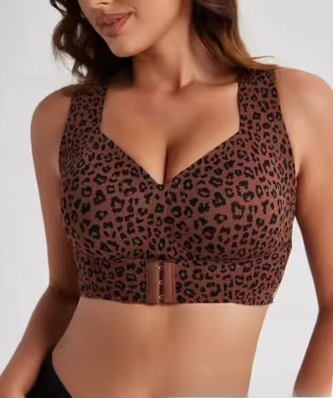 Breathable, gathering, lifting and anti-sagging sports bra