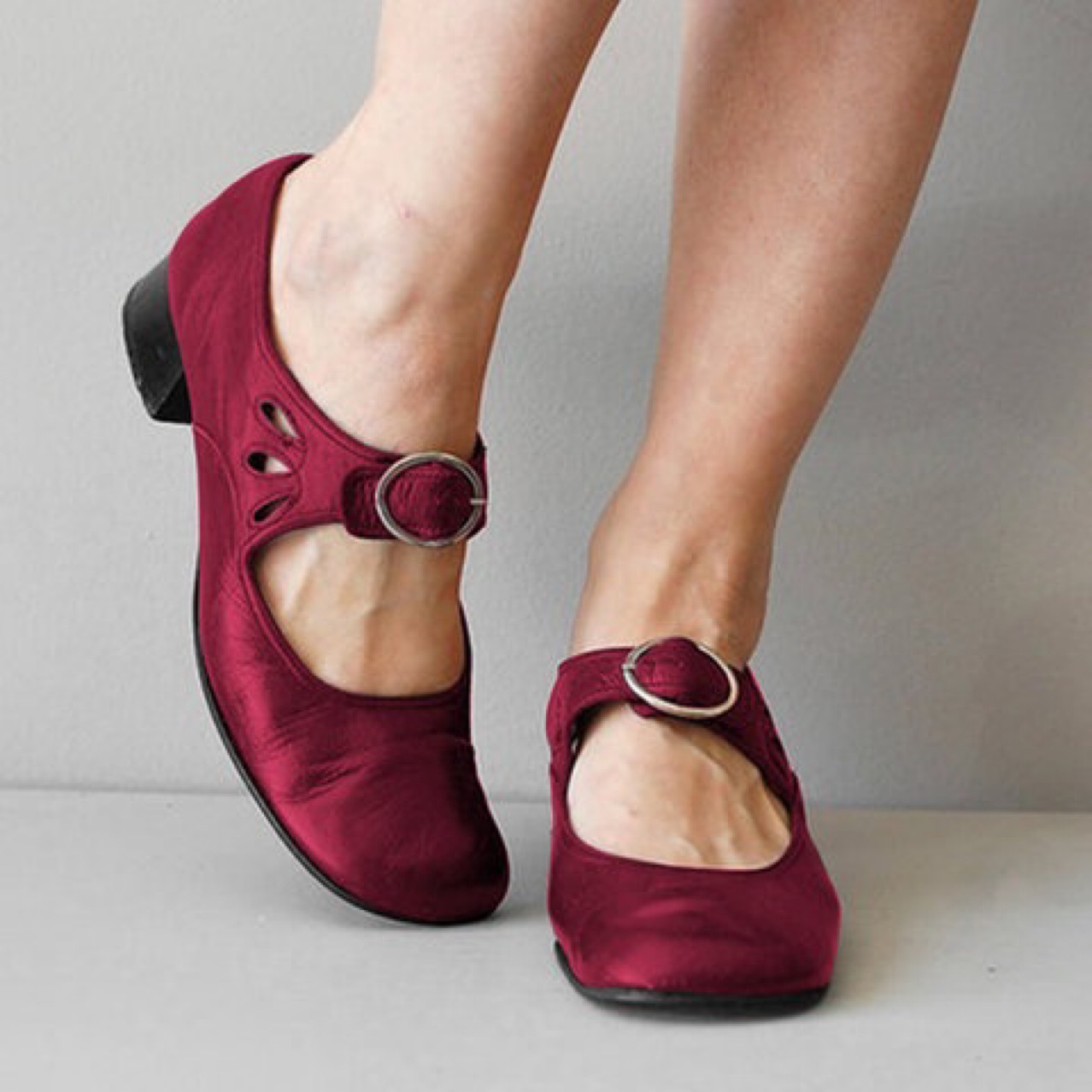 Women Low Heel Round Toe Buckle Strap PU Loafers