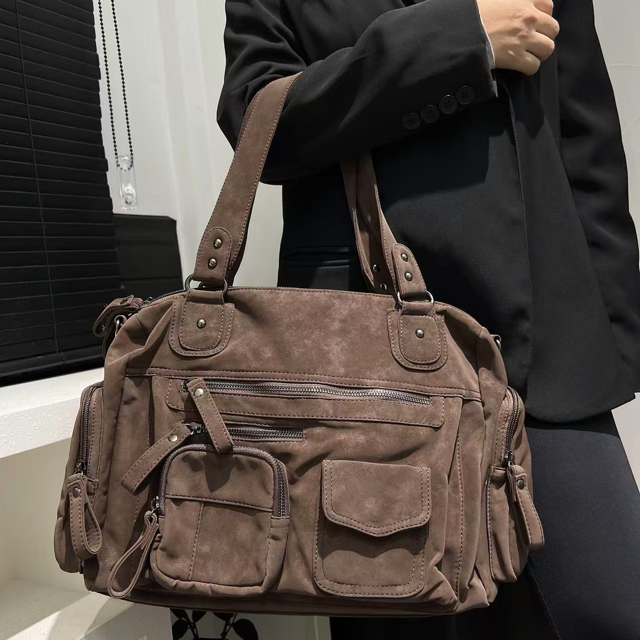 Large Capacity Multi-pocket Single Shoulder bag