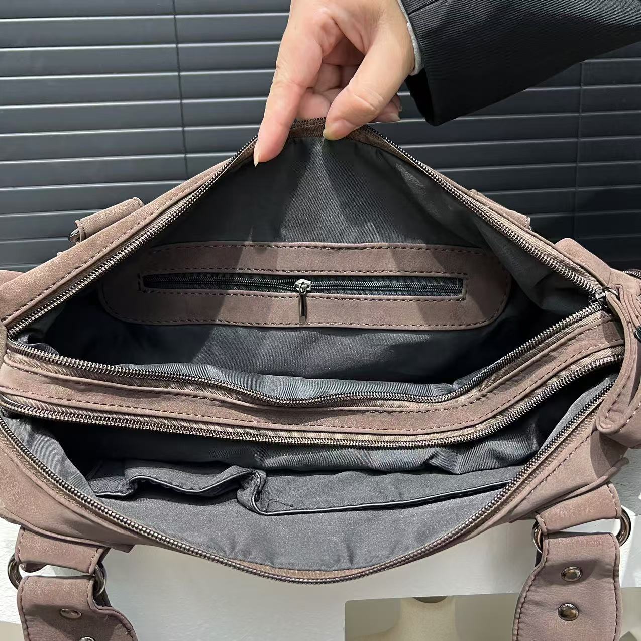 Large Capacity Multi-pocket Single Shoulder bag