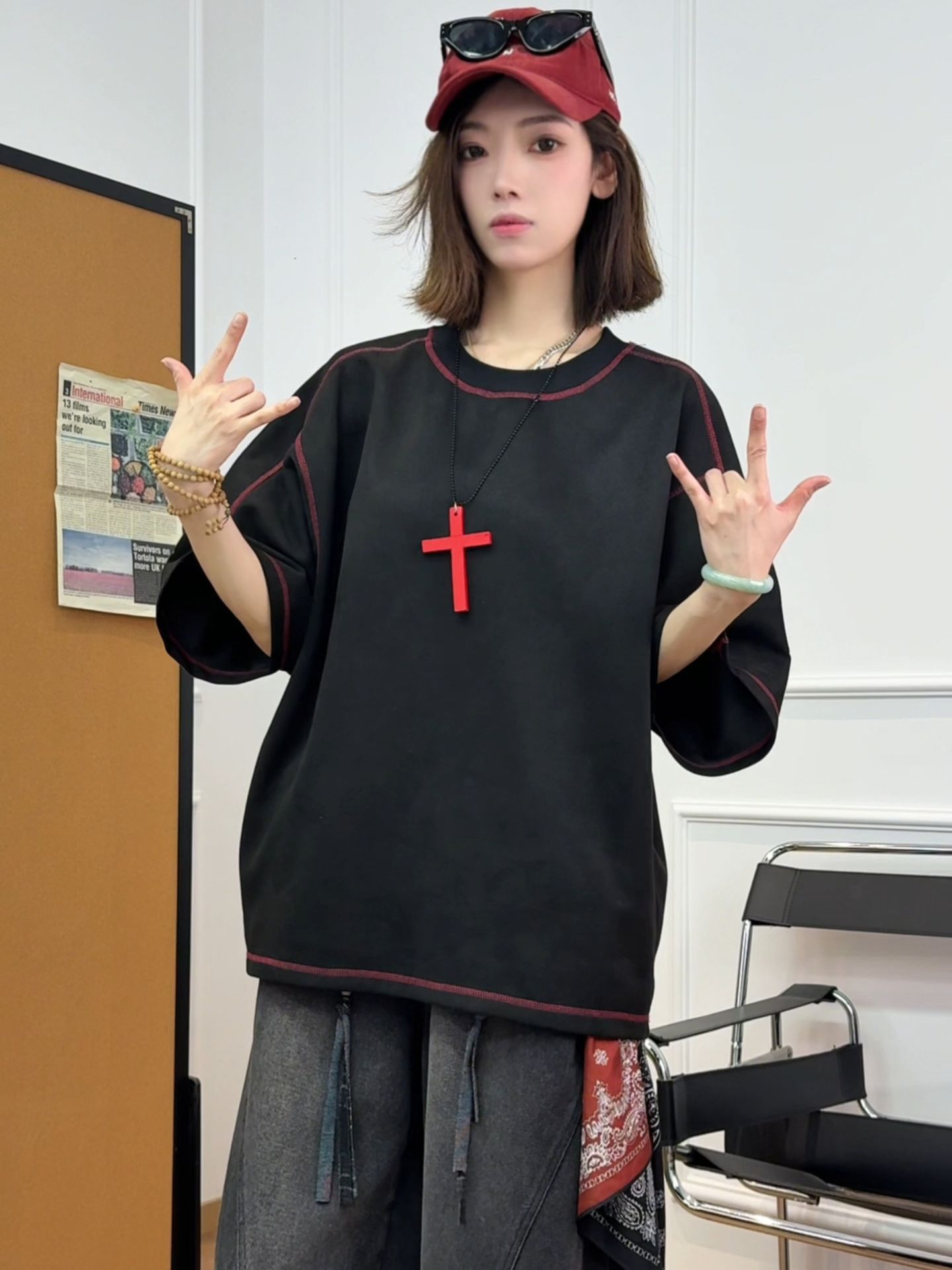 Letter-stitched design short sleeve shirt