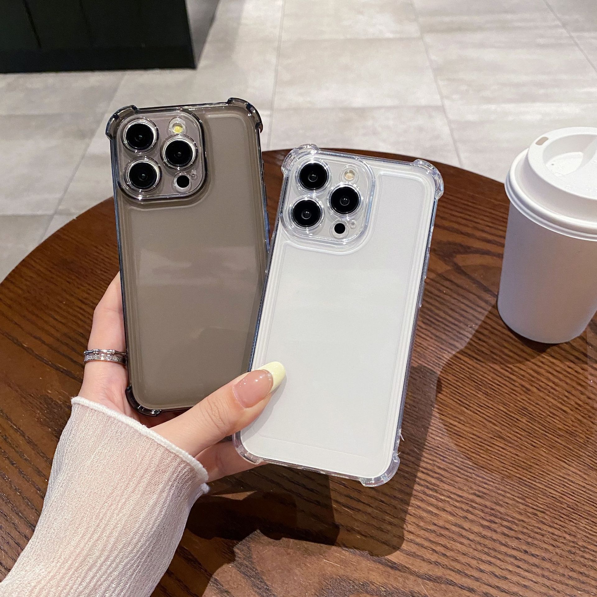 Mobile phone case for shock protection