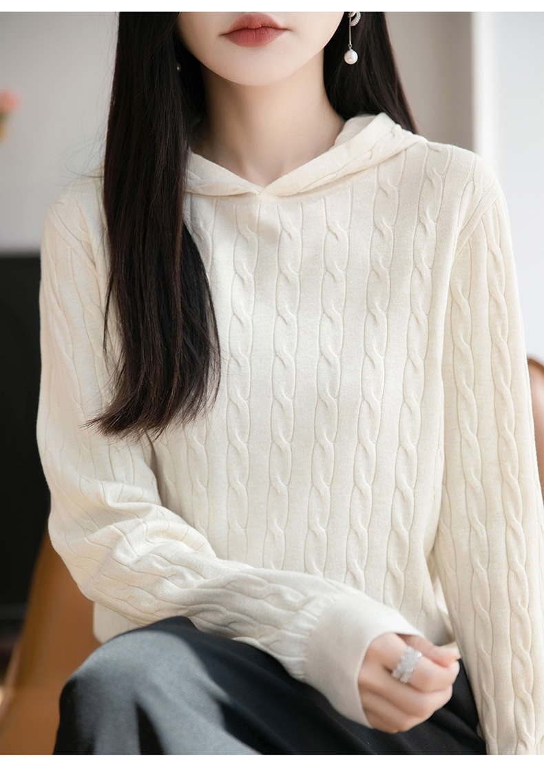 Loose-fitting pullover bottoming shirt