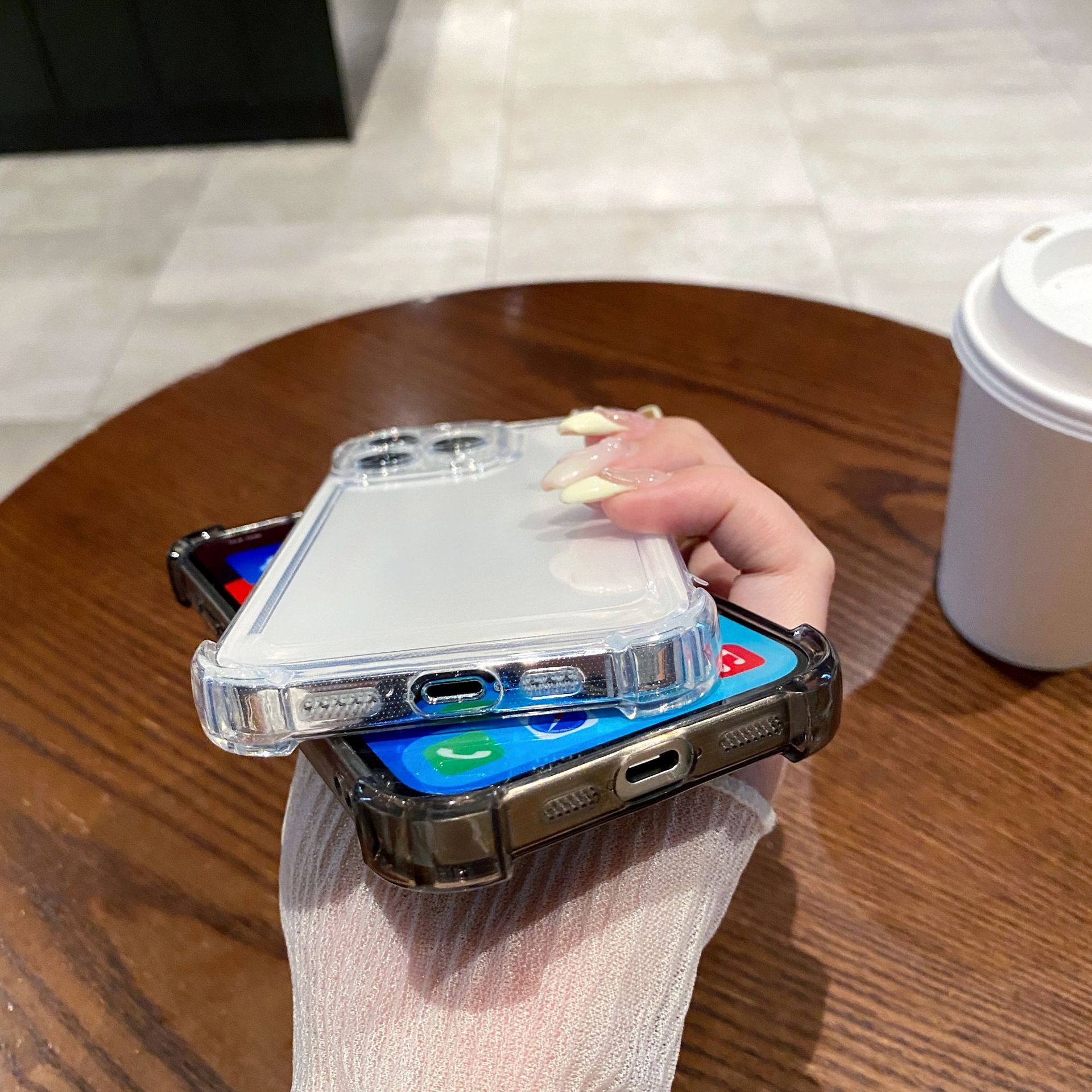 Mobile phone case for shock protection