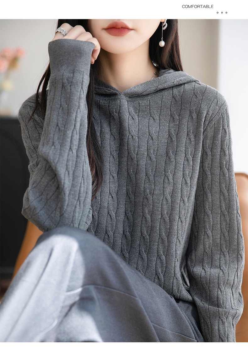 Loose-fitting pullover bottoming shirt