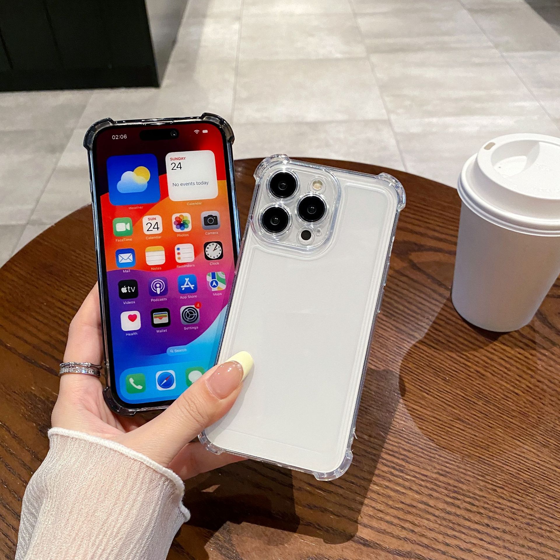 Mobile phone case for shock protection