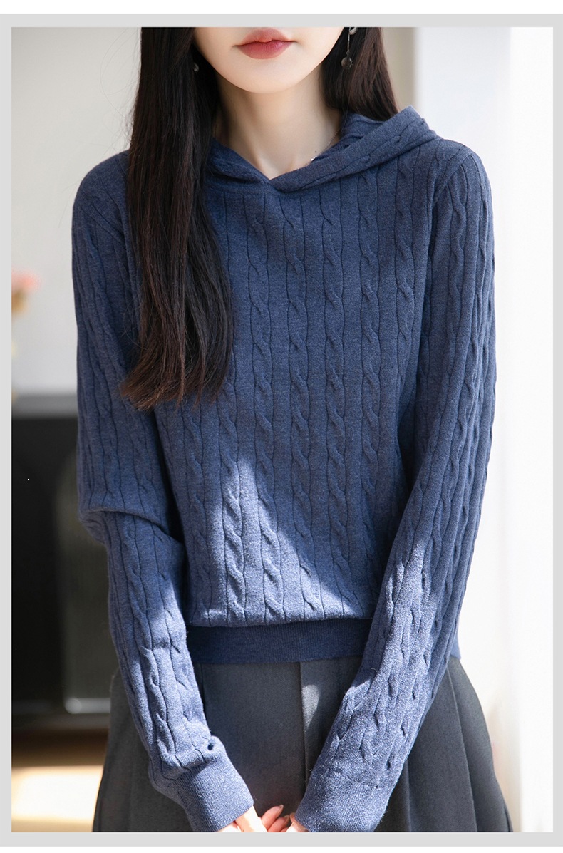 Loose-fitting pullover bottoming shirt