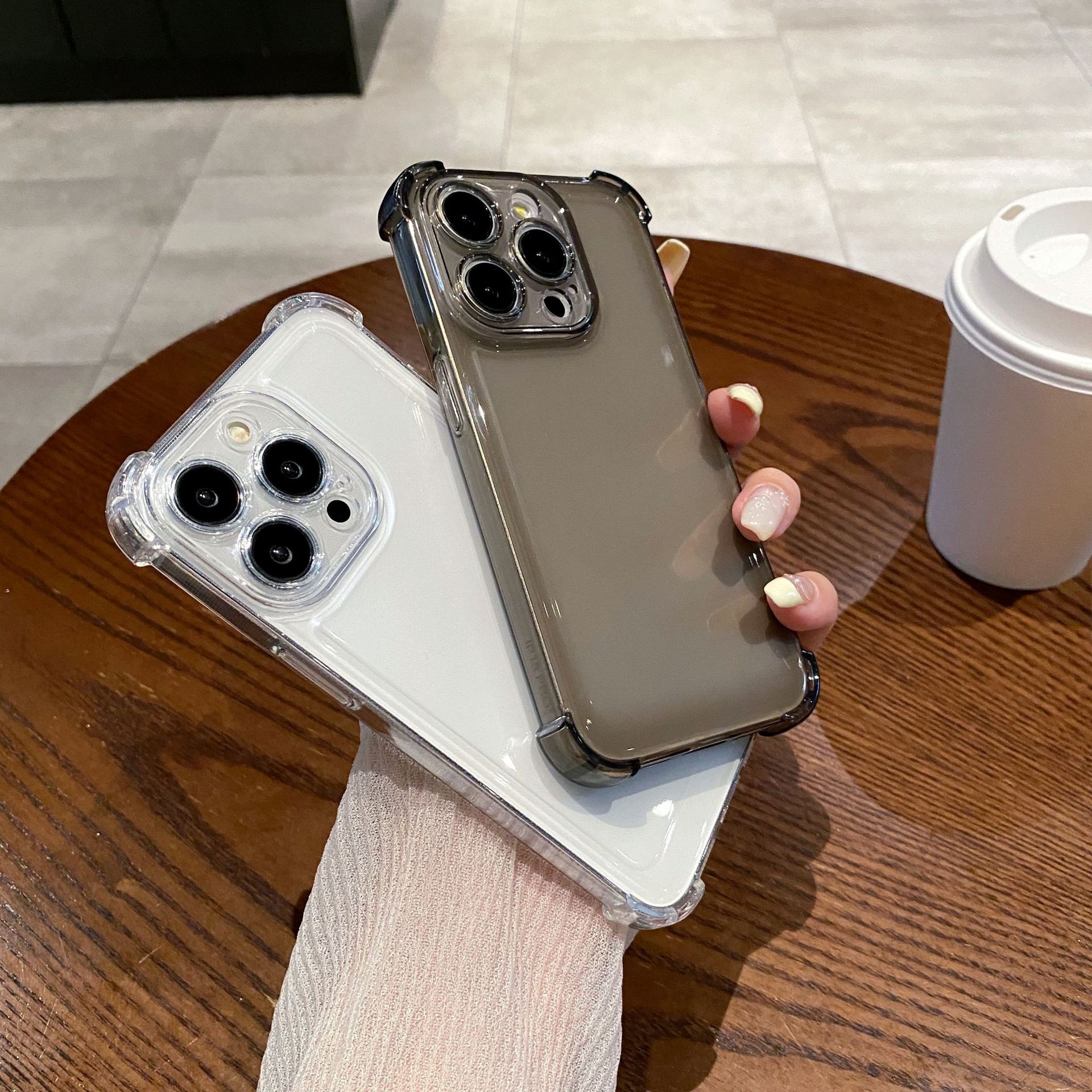 Mobile phone case for shock protection