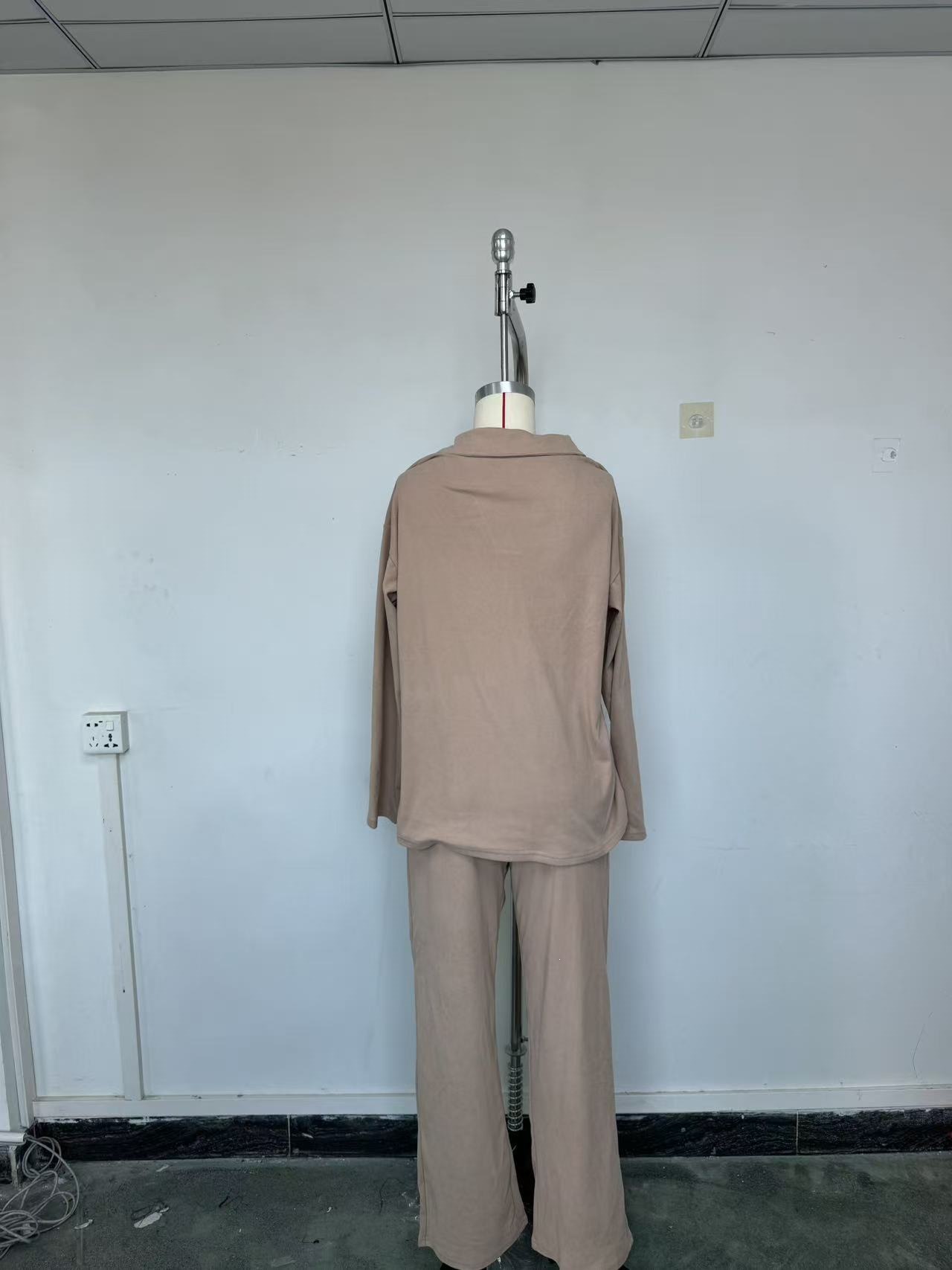 Women's casual long-sleeved solid-color sports outfit