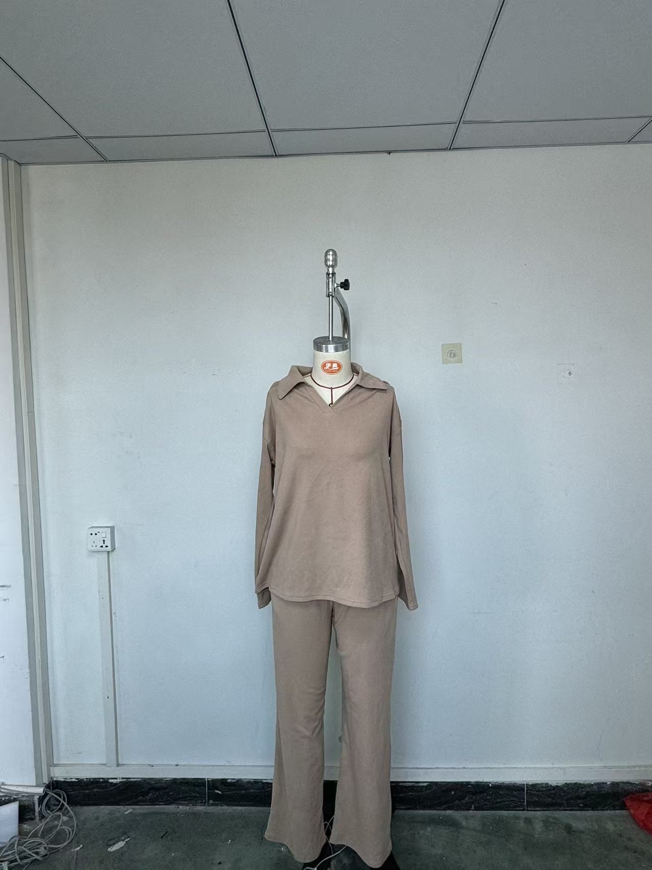 Women's casual long-sleeved solid-color sports outfit