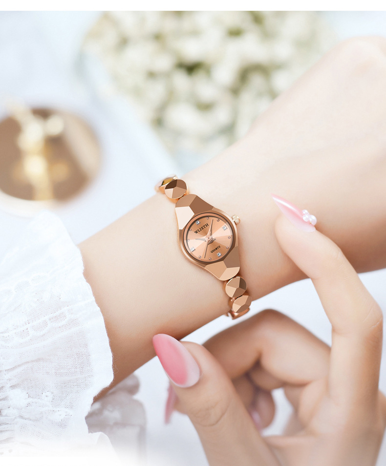 Minimalist Waterproof Quartz Watch for Women with Alloy Strap