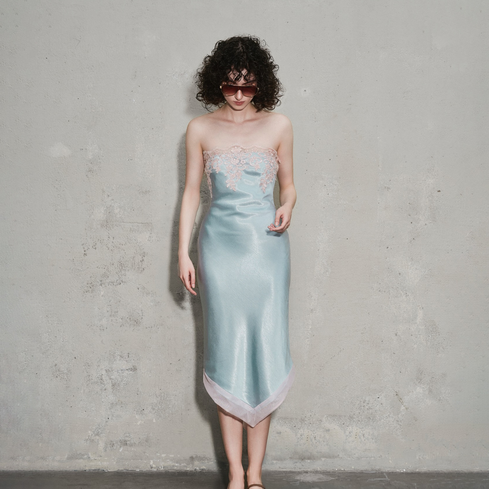 sexy hot girl backless slim-fit low-neck irregular strapless dress