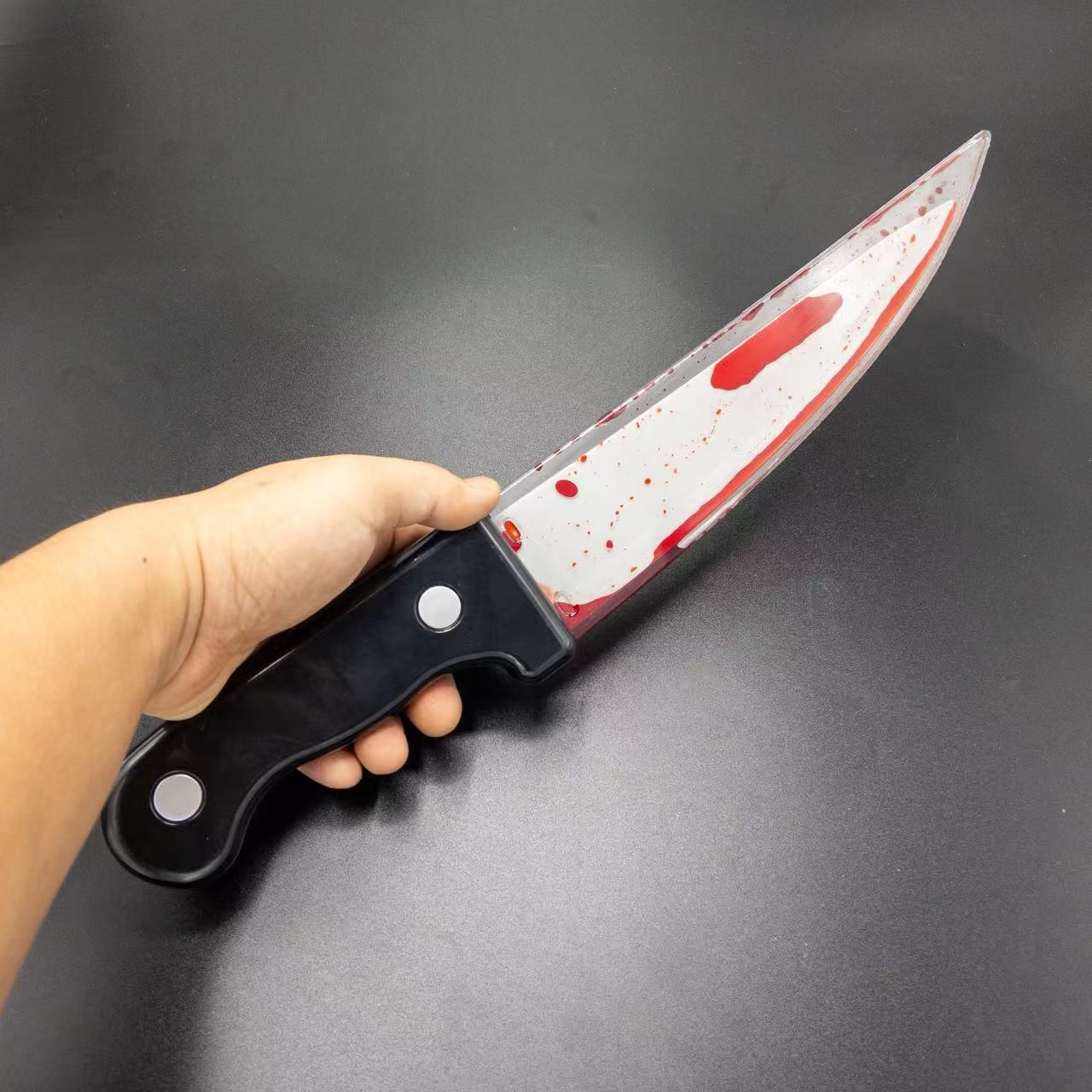 Halloween Simulation Bleeding Knife Prop Horror Fake Blood Zombie Makeup Toy