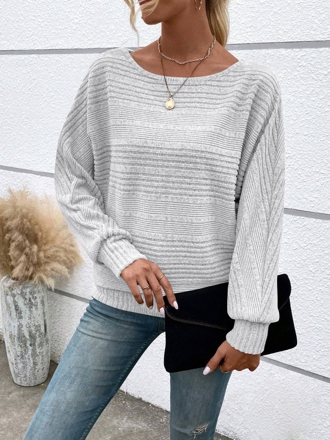 Solid-color long-sleeve knit sweater