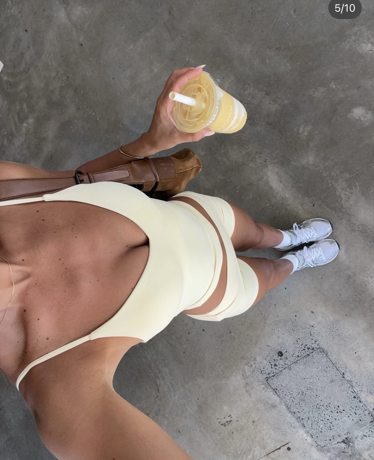 V-Neck Yoga Vest with Chest Pad Butt-Lifting Shorts