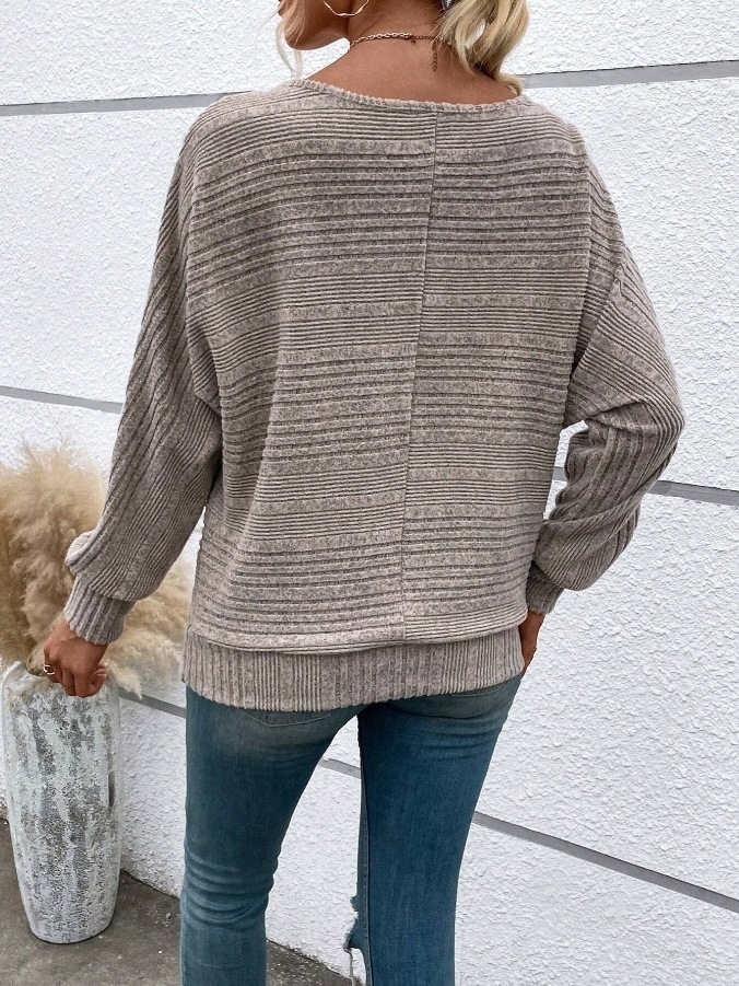 Solid-color long-sleeve knit sweater
