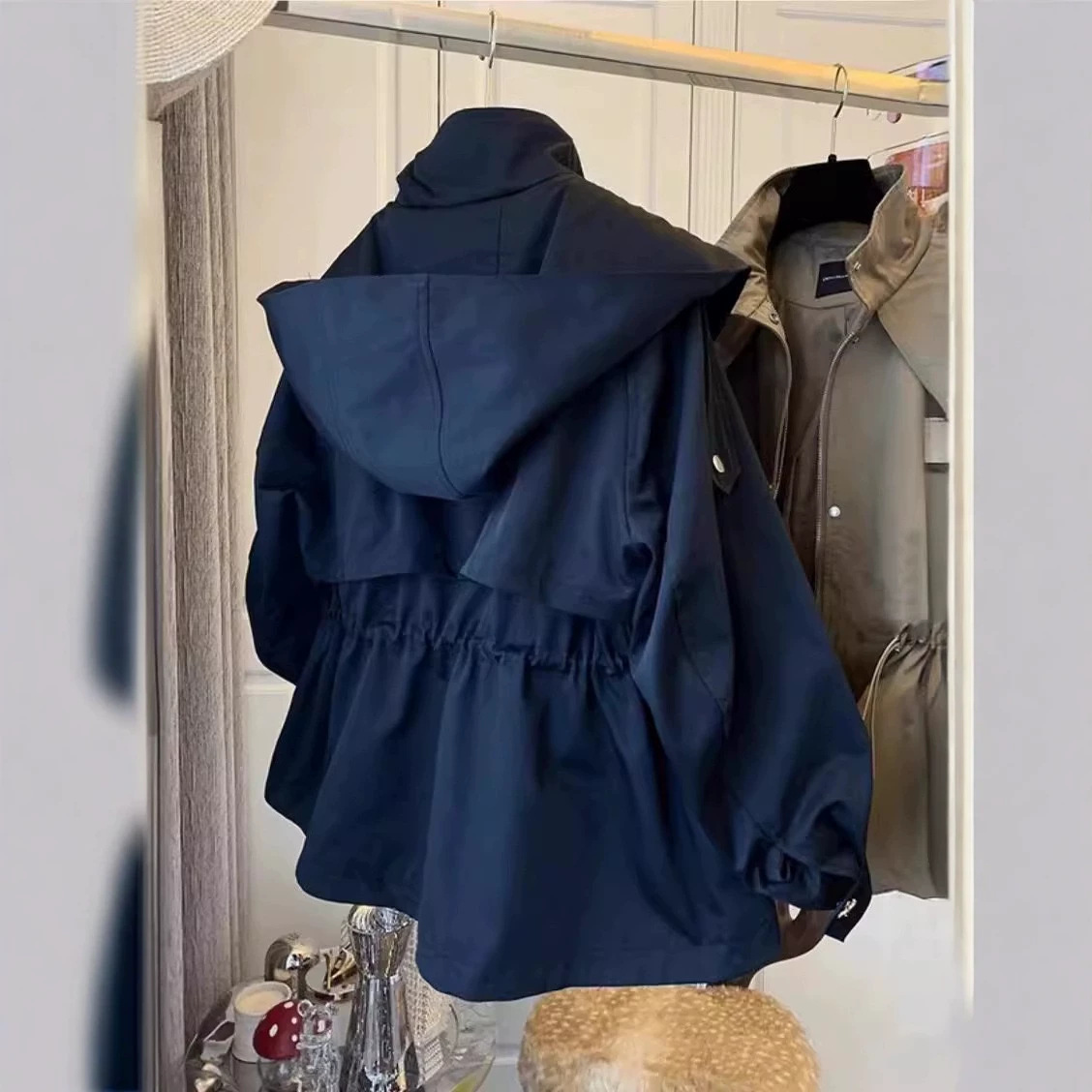 Turtleneck zip-up jacket
